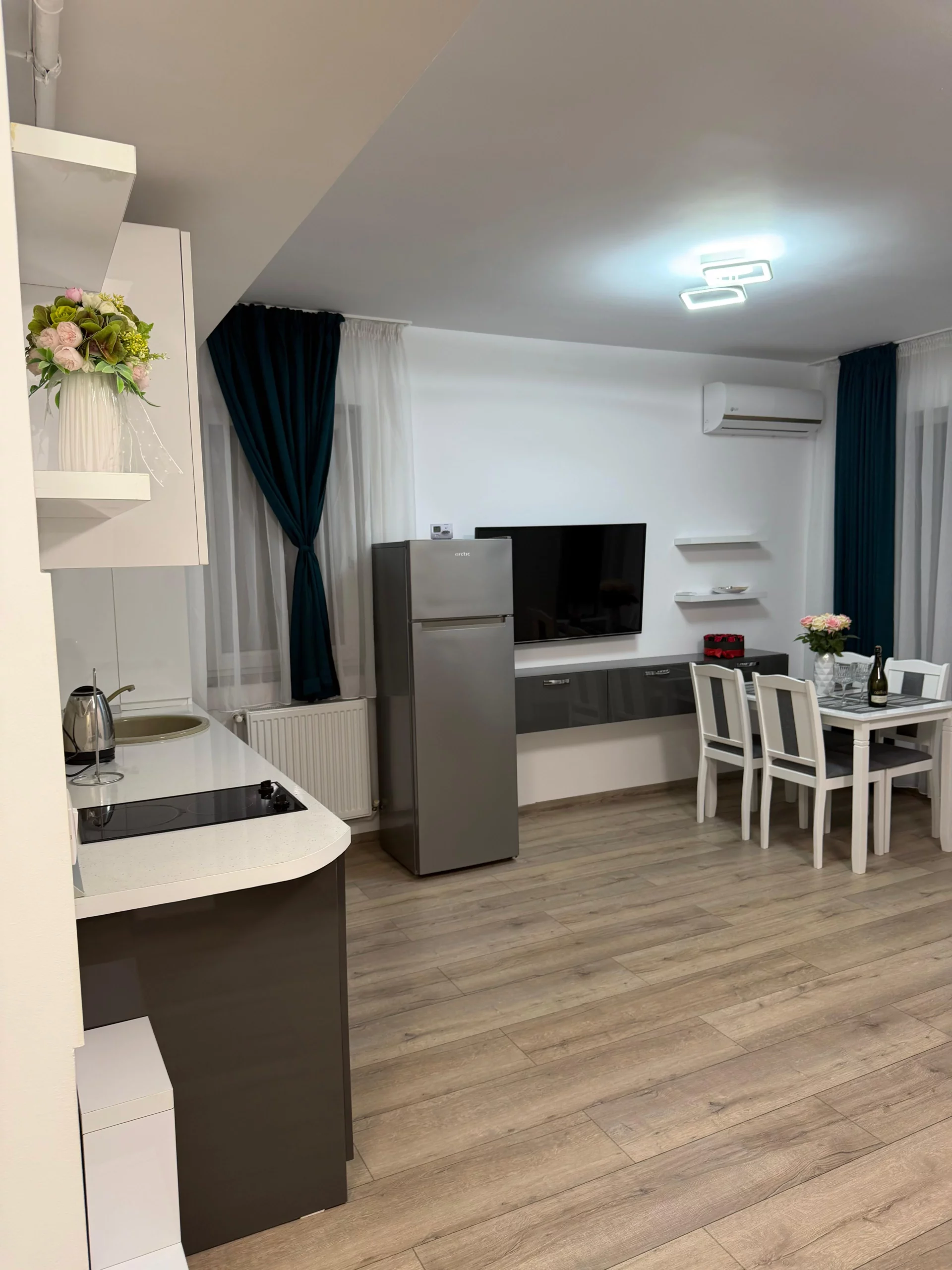 Mav Apartments Cazare Marea Neagra Mamaia Nord (31)